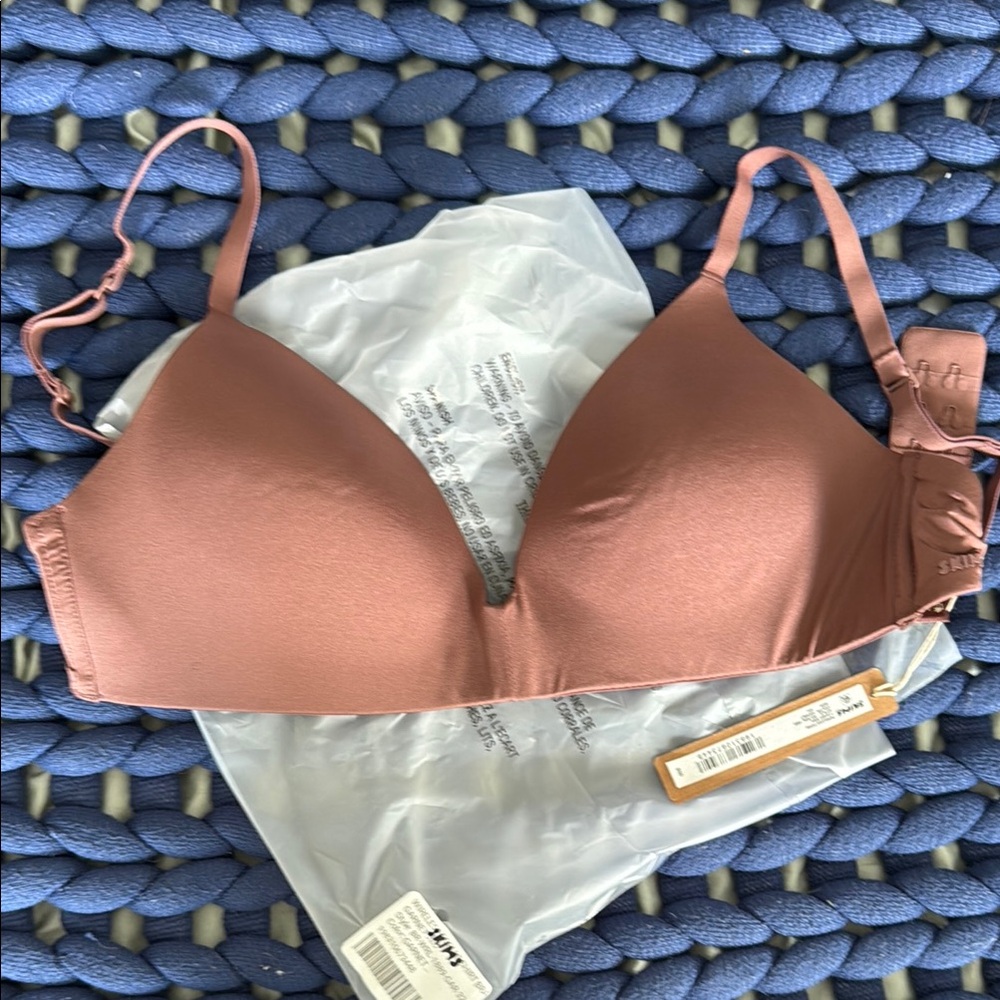 SKIMS Garnet-color Wireless Form T-Shirt Bra 32C